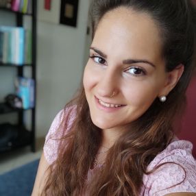 Athina, Babysitter i Ikast