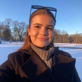 Cille Celina, Babysitter i Hillerød