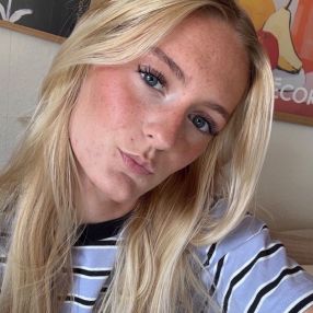 Laura, Babysitter i Tarm