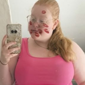 Mackenzie, Babysitter i Sakskøbing