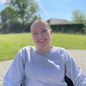 Clara, Babysitter i Ølgod