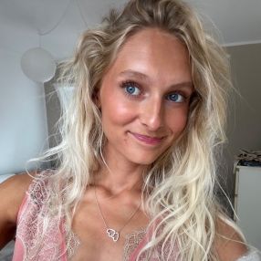 Feline, Babysitter i Odense
