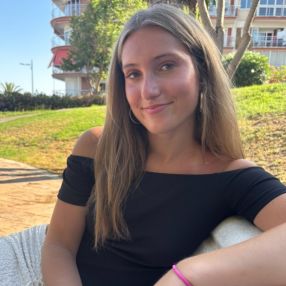 Malou, Babysitter in København