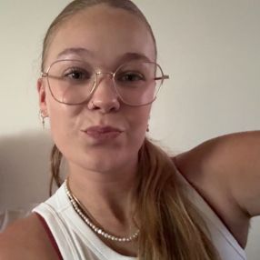 Laura, Babysitter i Varde