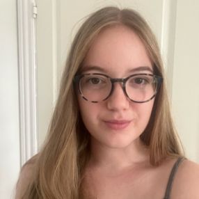 Laura, Babysitter i Glostrup