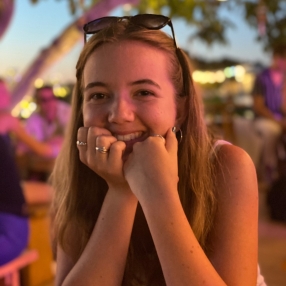Laura, Babysitter i Glostrup