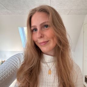 Katrine, Babysitter i Ringe
