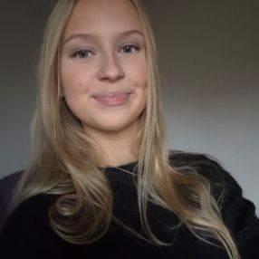 Liva, Babysitter i Hvidovre