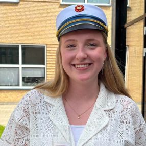 Caroline Baungaard, Babysitter i Hedensted
