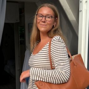 Amalie, Babysitter in Taastrup
