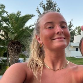 Nadja, Babysitter i Skanderborg