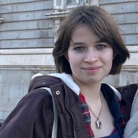 Mikaela, Babysitter i Aarhus