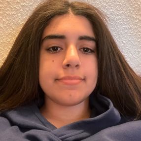 Hadil, Babysitter in Hørsholm