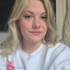 Yasmin, Babysitter in Nyborg