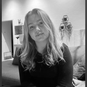 Maja, Babysitter i Randers