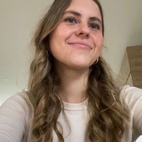 Maria, Babysitter i Smørumnedre