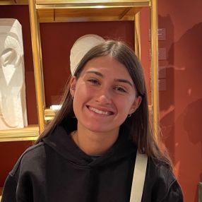 Aurora, Babysitter i Frederiksberg