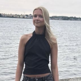 Annika, Babysitter in Lejre