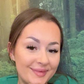 Cenia, Babysitter i Slagelse