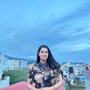 Bhawana, Babysitter i Ishøj