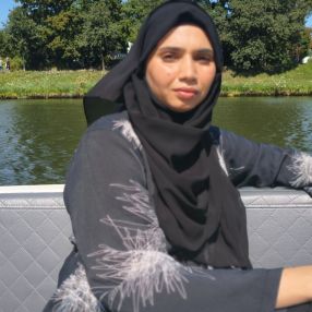 Iqra, Babysitter i Albertslund