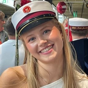 Freja, Babysitter i Risskov