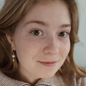 Katrine, Babysitter i Holbæk