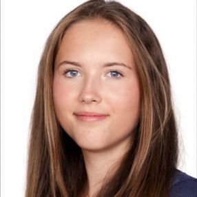 Victoria, Babysitter i Holte
