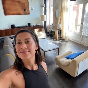 Michelle, Babysitter in København