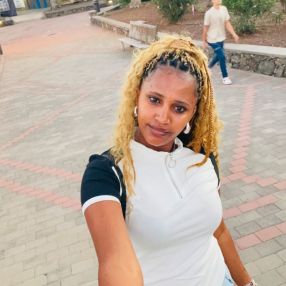 Genet Meles, Babysitter i Aarhus