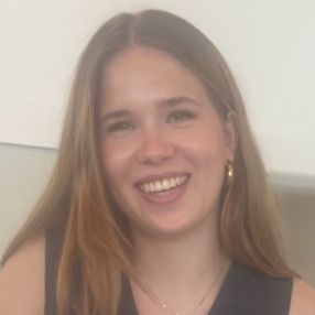 Dinah, Babysitter i Aarhus