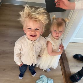 Nadja, Family in Brokær
