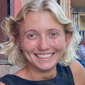 Phoebe, Babysitter in København