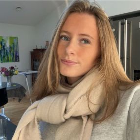 Caroline, Babysitter i Kastrup