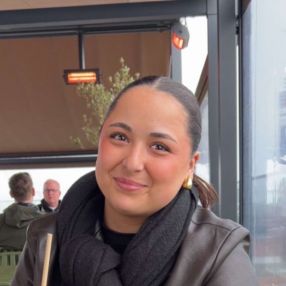 Jasmin, Babysitter in Egå