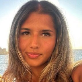Ava, Babysitter i Gentofte