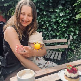 Anne-louise, Familie i Aarhus