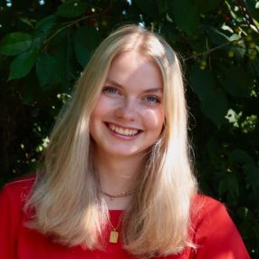 Annika, Babysitter i Frederikshavn