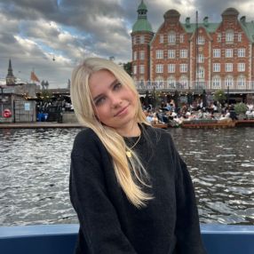 Olivia, Babysitter i København