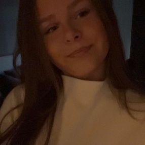 Malou, Babysitter i Vallensbæk Landsby