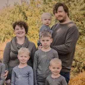 Debbie, Family in Skjern