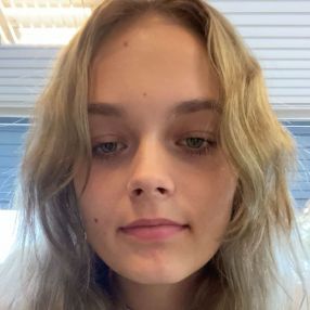 Freja, Babysitter i Grenå