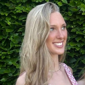 Rebecca Harhoff, Babysitter i Viborg