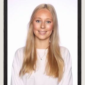 Mathilde, Babysitter in Hobro