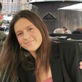 Linnea, Babysitter i Assens