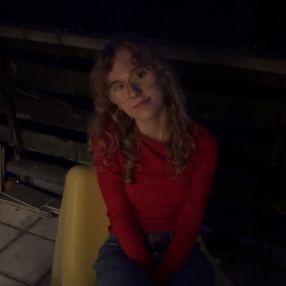 Julie, Babysitter in Lillerød