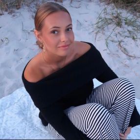 Astrid Ea, Babysitter i Aarhus