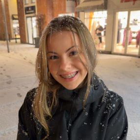 Caroline, Babysitter i Stenløse