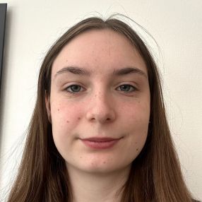 Andreea, Babysitter i Brøndby