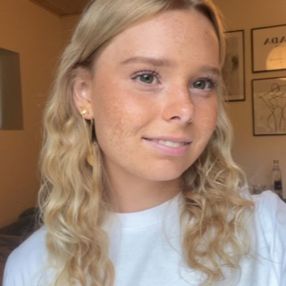 Olivia, Babysitter i Aarhus